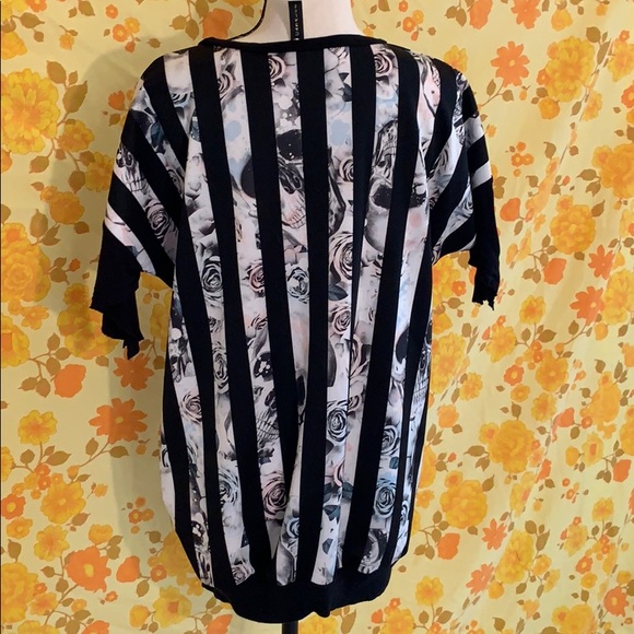 Cute Skull And Stripe Rose Print Shirt - Picture 7 of 7